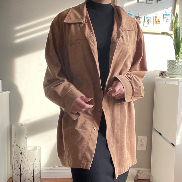 Gorgeous oversized button down top - Picture 2 of 3